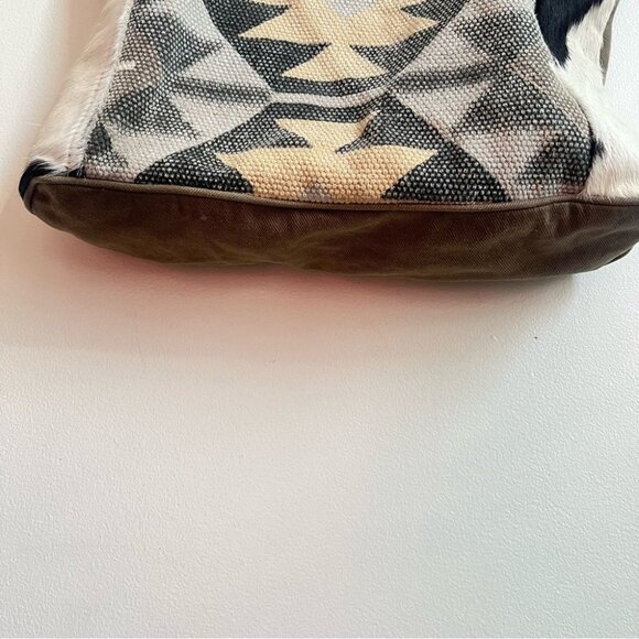 Bundle two Myra Boho Leather Large Tote Bags - Picture 12 of 15